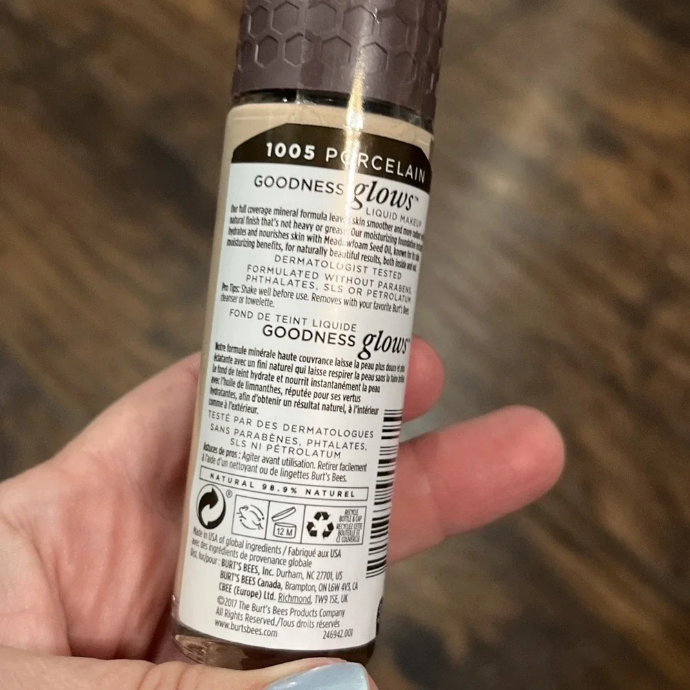 Burt's Bees‎ Goodness Glows Foundation Ivory 1005 Porcelain NEW Discontinued